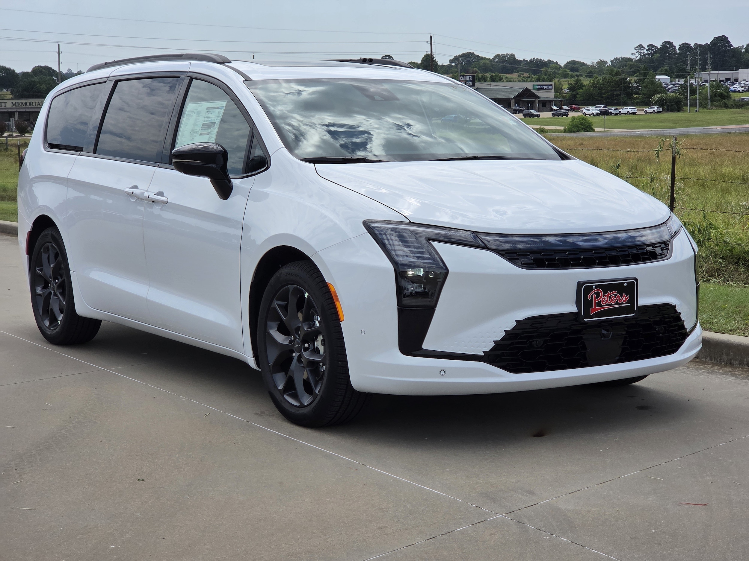 New 2027 Chrysler Pacifica Limited