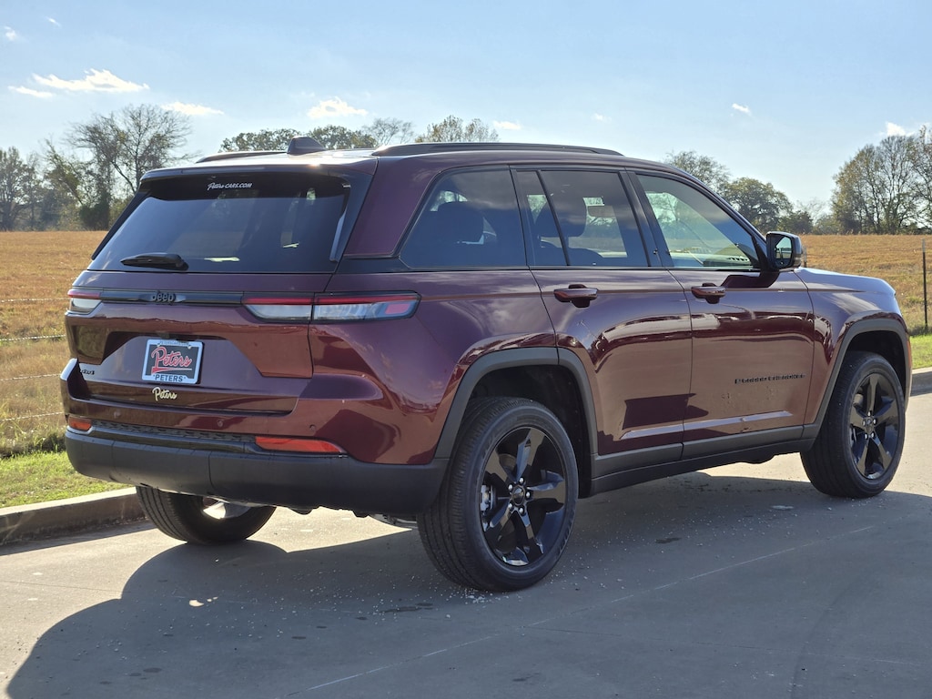 New 2025 Jeep Grand Cherokee Laredo Sport Utility