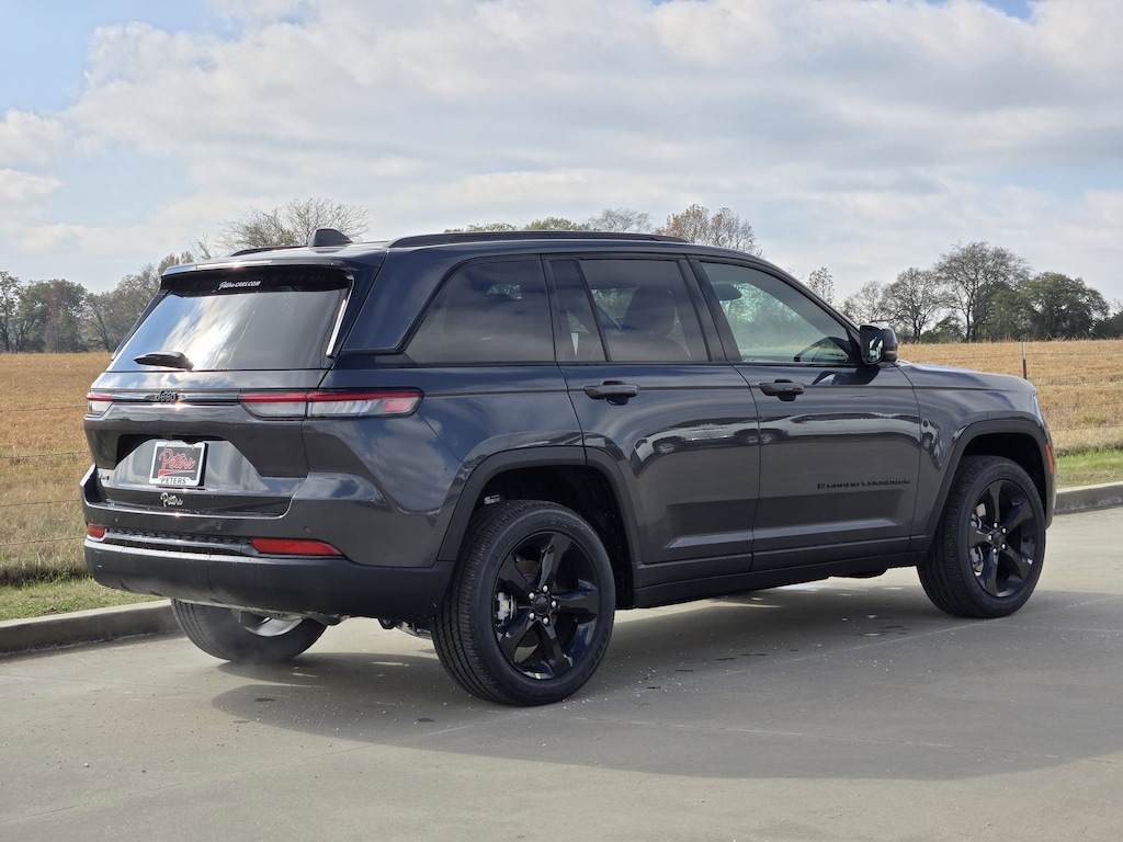 New 2025 Jeep Grand Cherokee Laredo Sport Utility