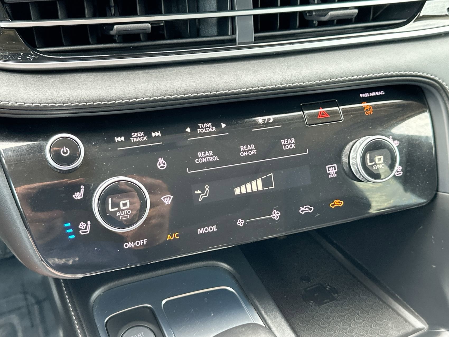 2023 INFINITI QX60 LUXE - Photo 19