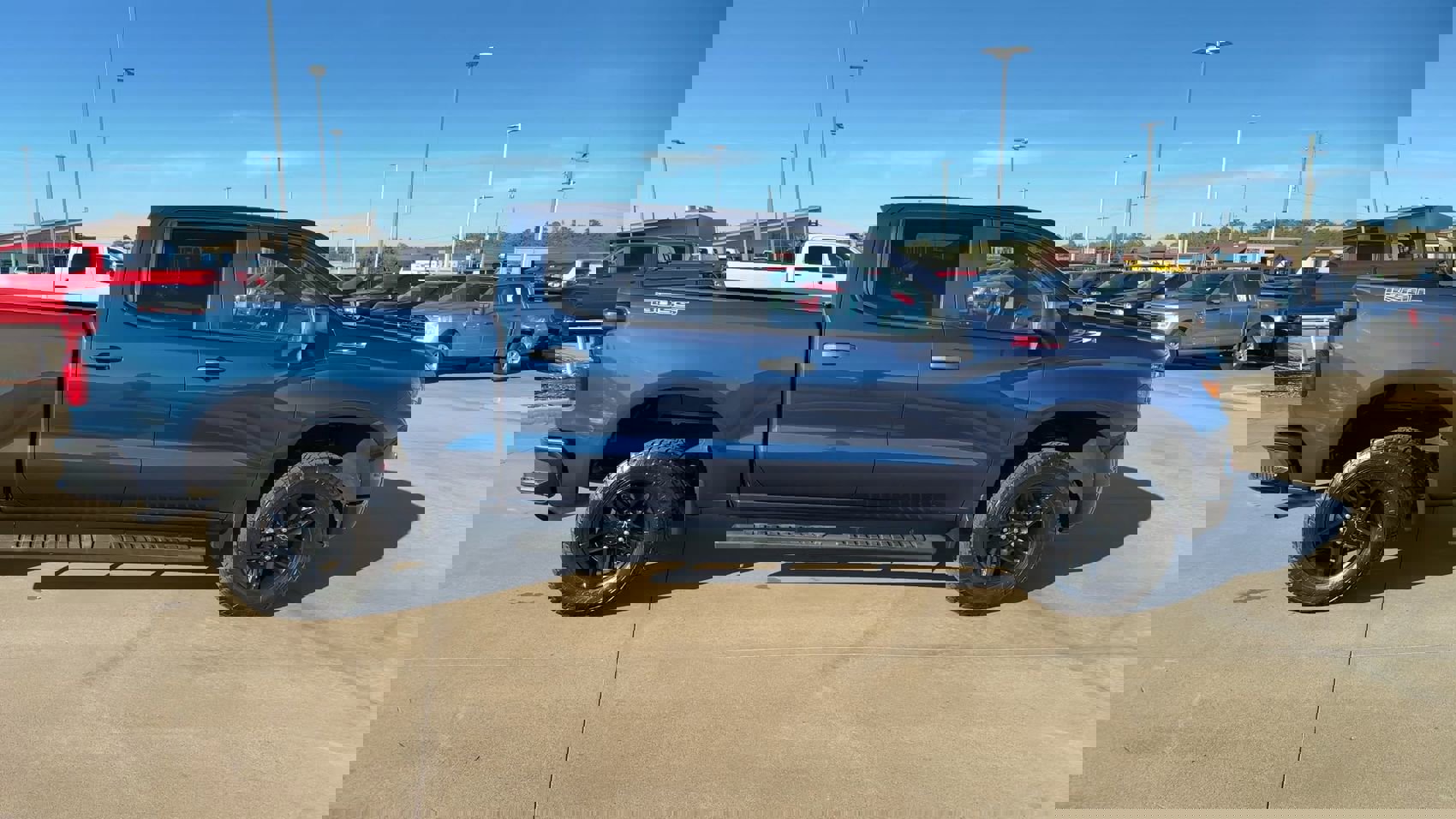 2022 Chevrolet Silverado 1500 Custom Trail Boss photo 2