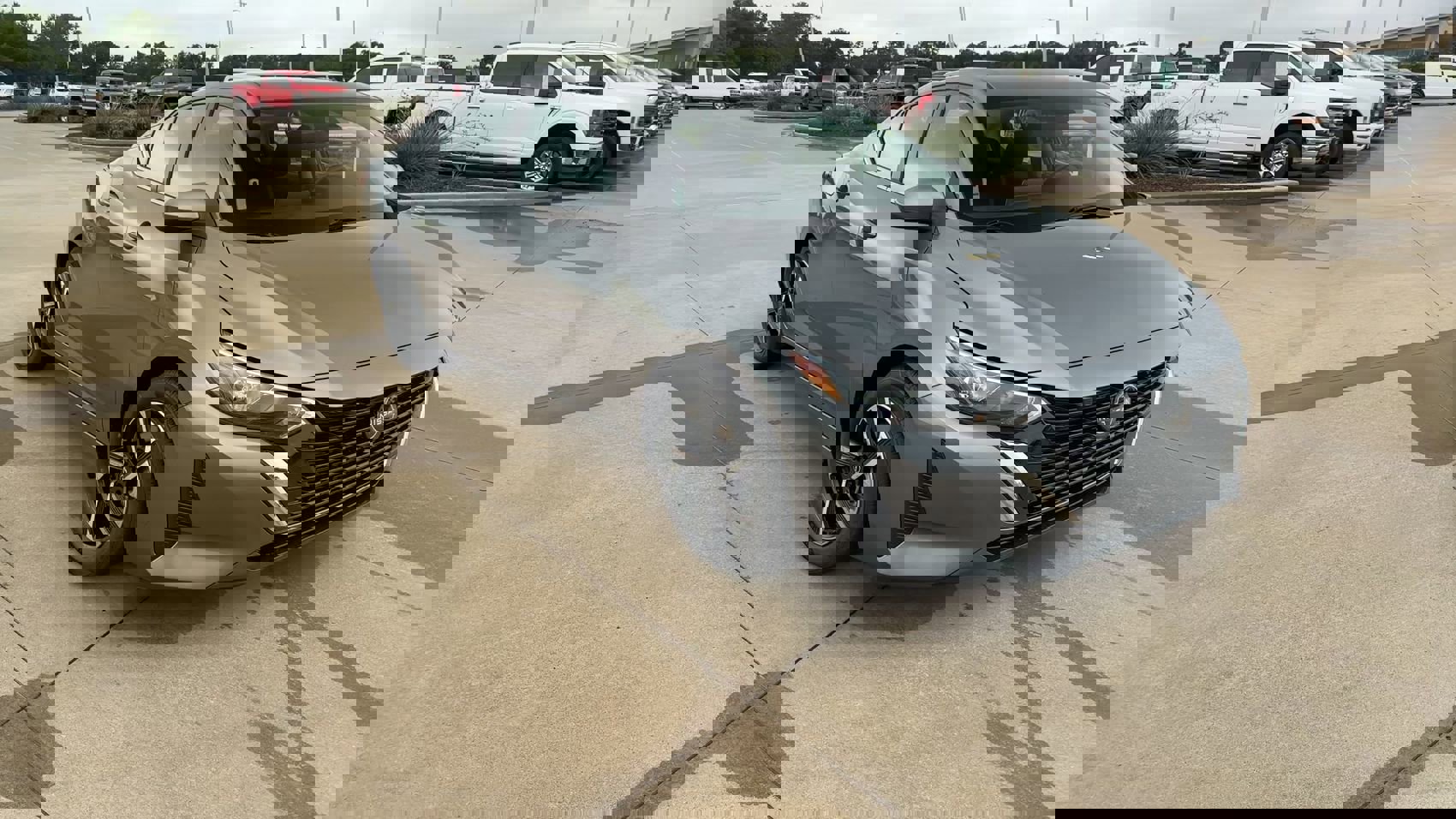 2024 Nissan Sentra SV photo 3