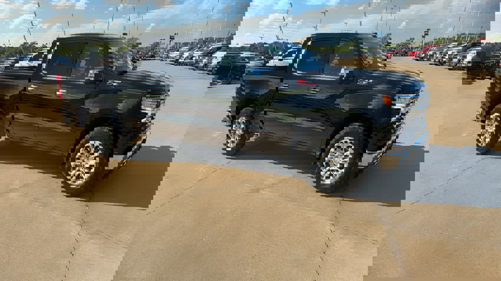 2025 Chevrolet Silverado 1500 LTZ photo 2