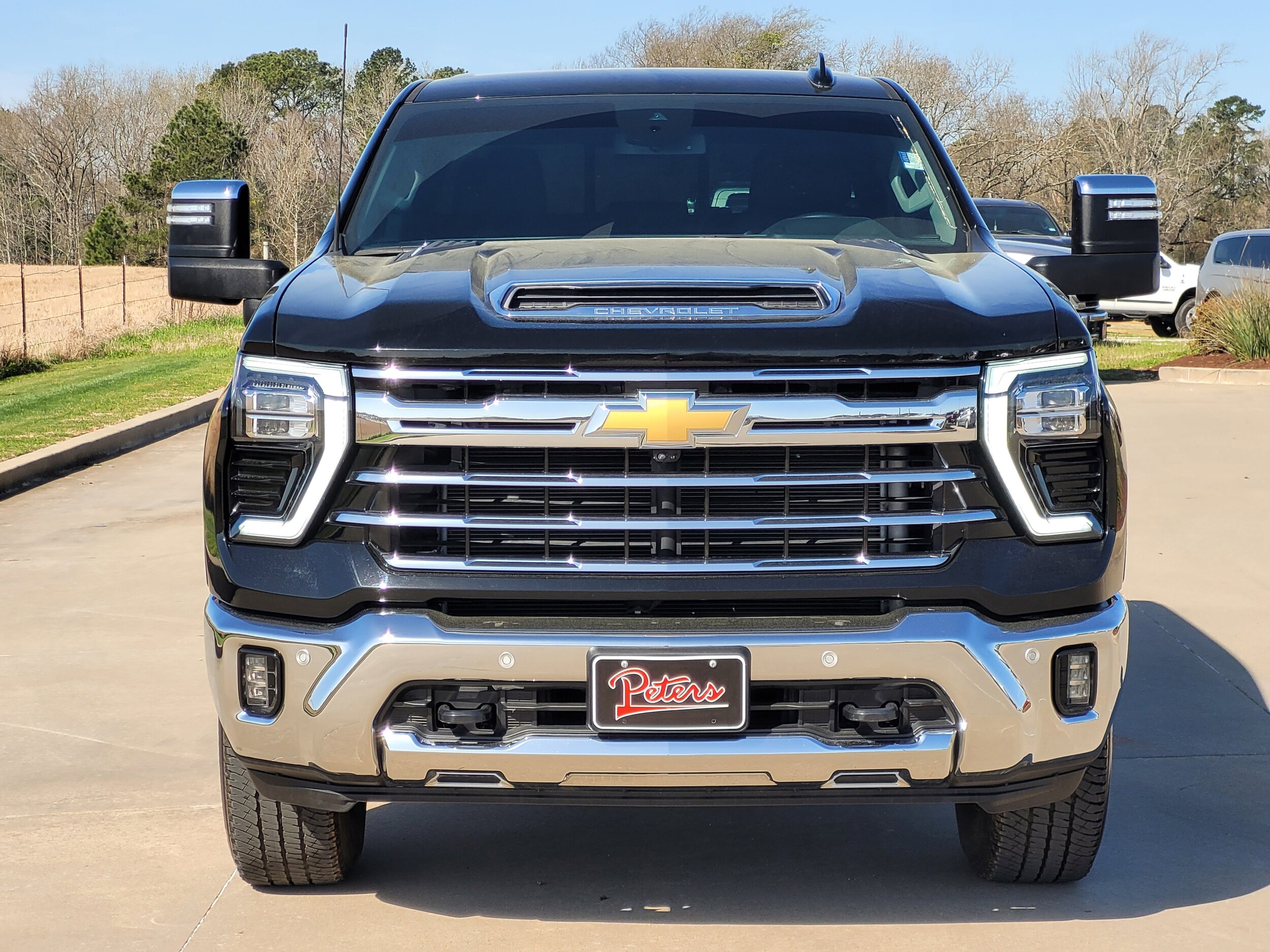 2024 Chevrolet Silverado 2500HD LTZ photo 2