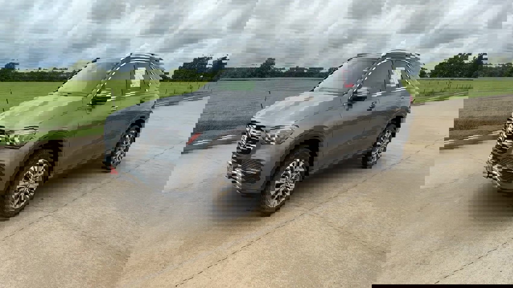 2022 Mercedes Benz GLE 350 4MATIC photo 4