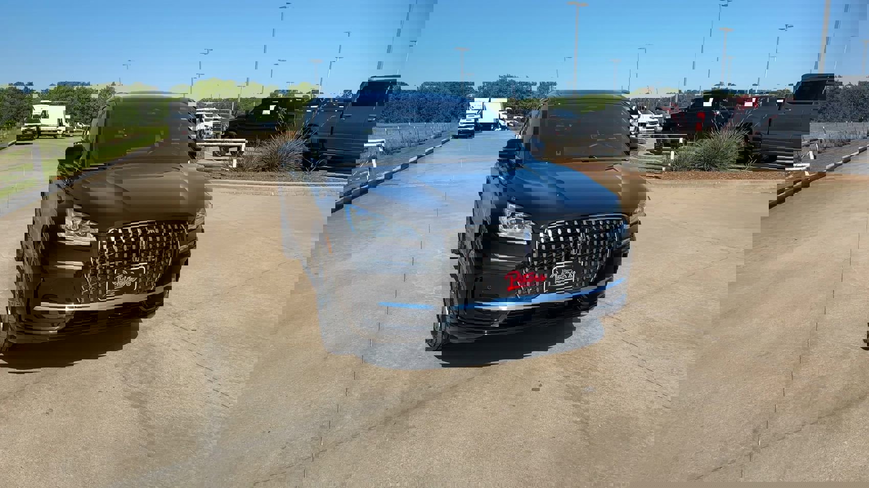 2024 Lincoln Corsair Grand Touring photo 3