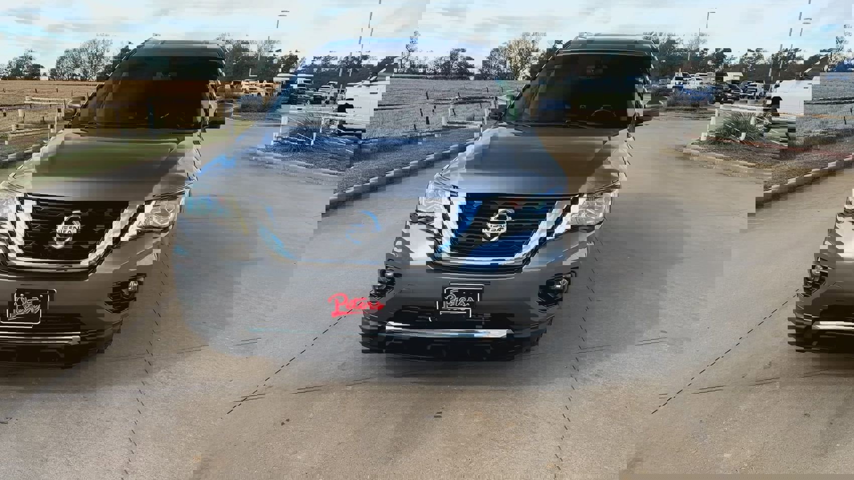 2020 Nissan Pathfinder SL photo 3