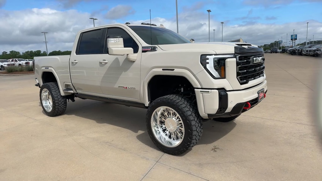 Used 2026 GMC Sierra 2500HD AT4 4WD Crew Cab 159 AT4