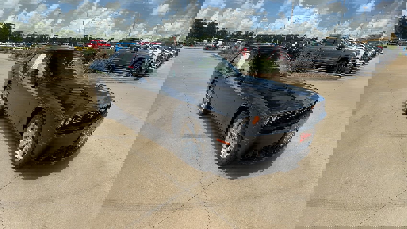 2023 Dodge Challenger SXT photo 2