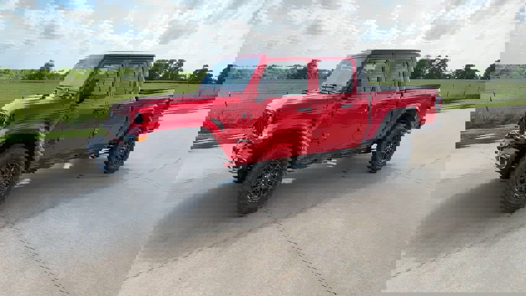 2024 Jeep Gladiator Sport photo 4