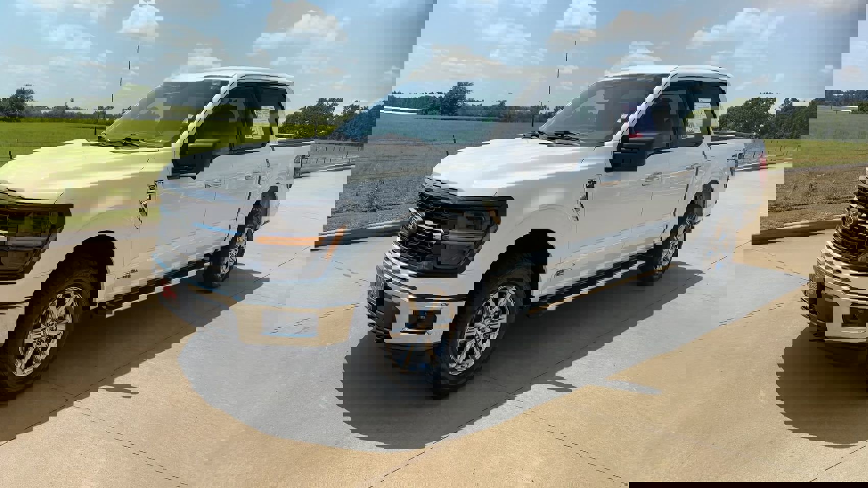 2024 Ford F-150 XLT photo 3