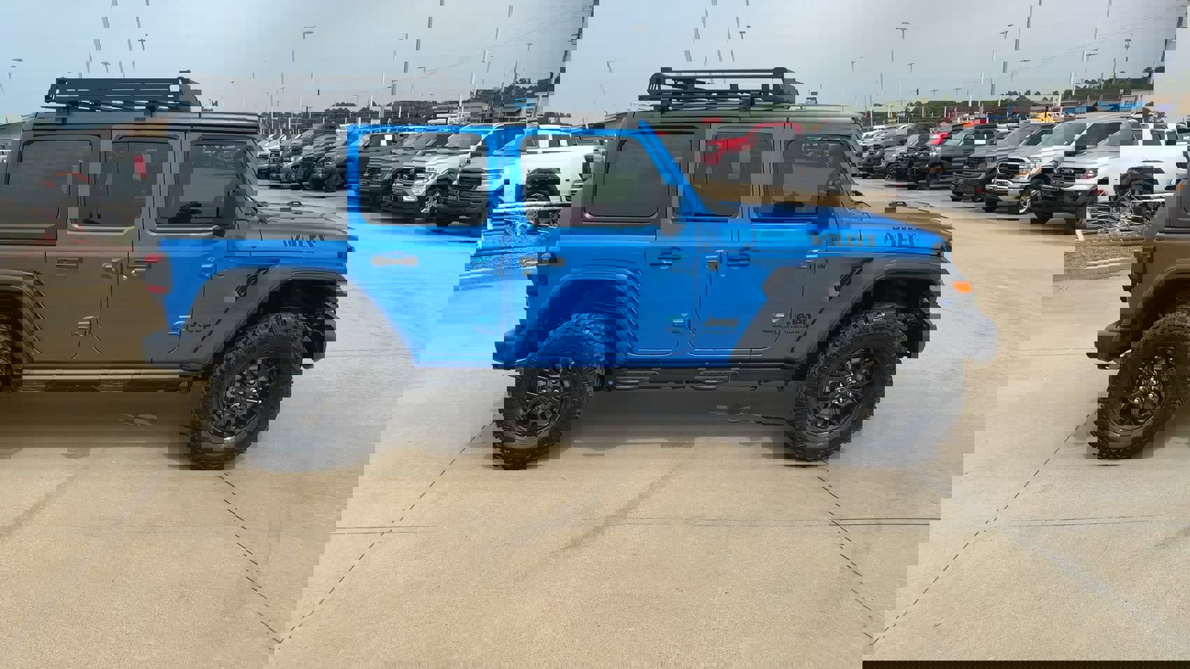2024 Jeep Wrangler Willys photo 2