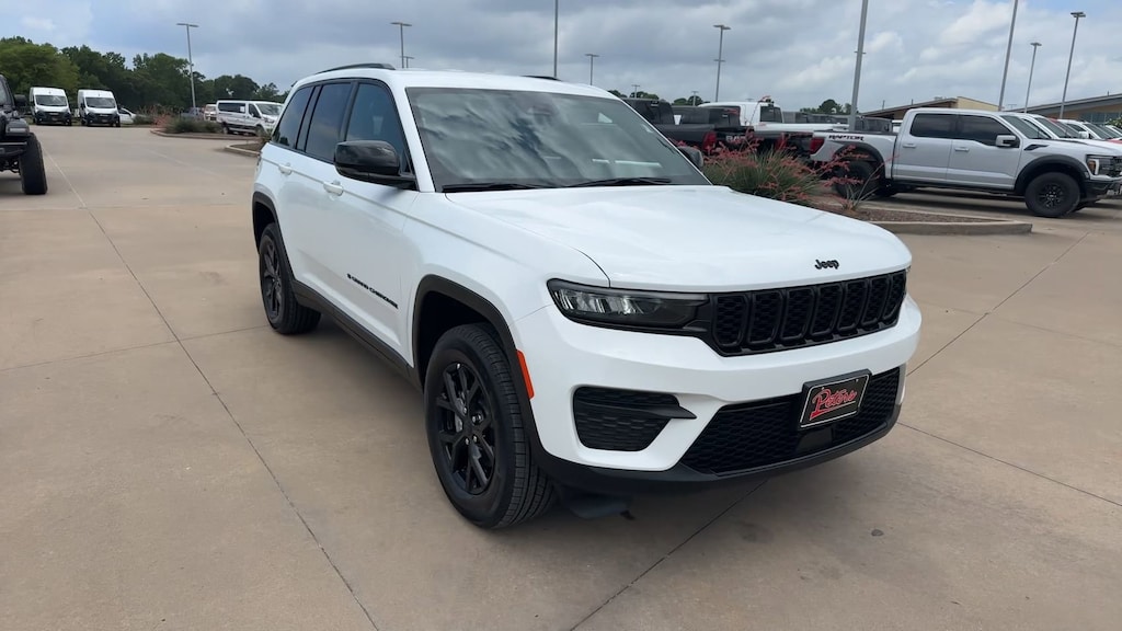 Used 2025 Jeep Grand Cherokee Altitude Altitude 4x4