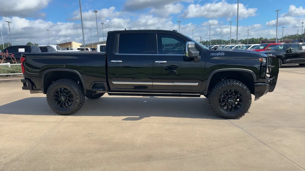Used 2024 Chevrolet Silverado 2500HD High Country 4WD Crew Cab 159 High Country