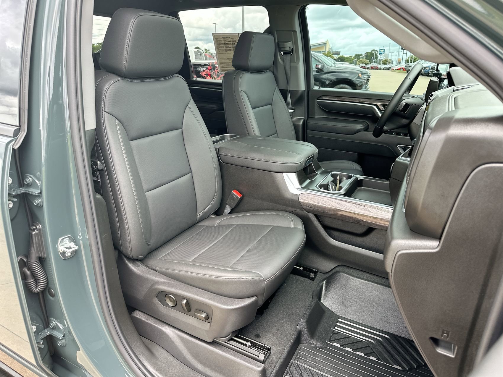 2026 Chevrolet Silverado 2500HD LTZ - Photo 25