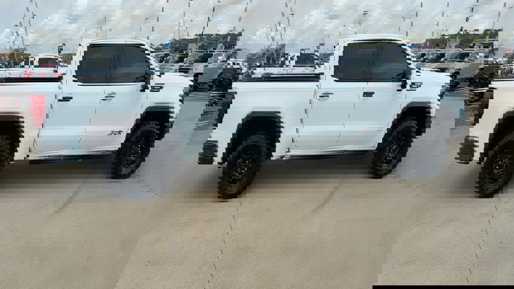 2024 Gmc Sierra 1500 AT4X photo 2