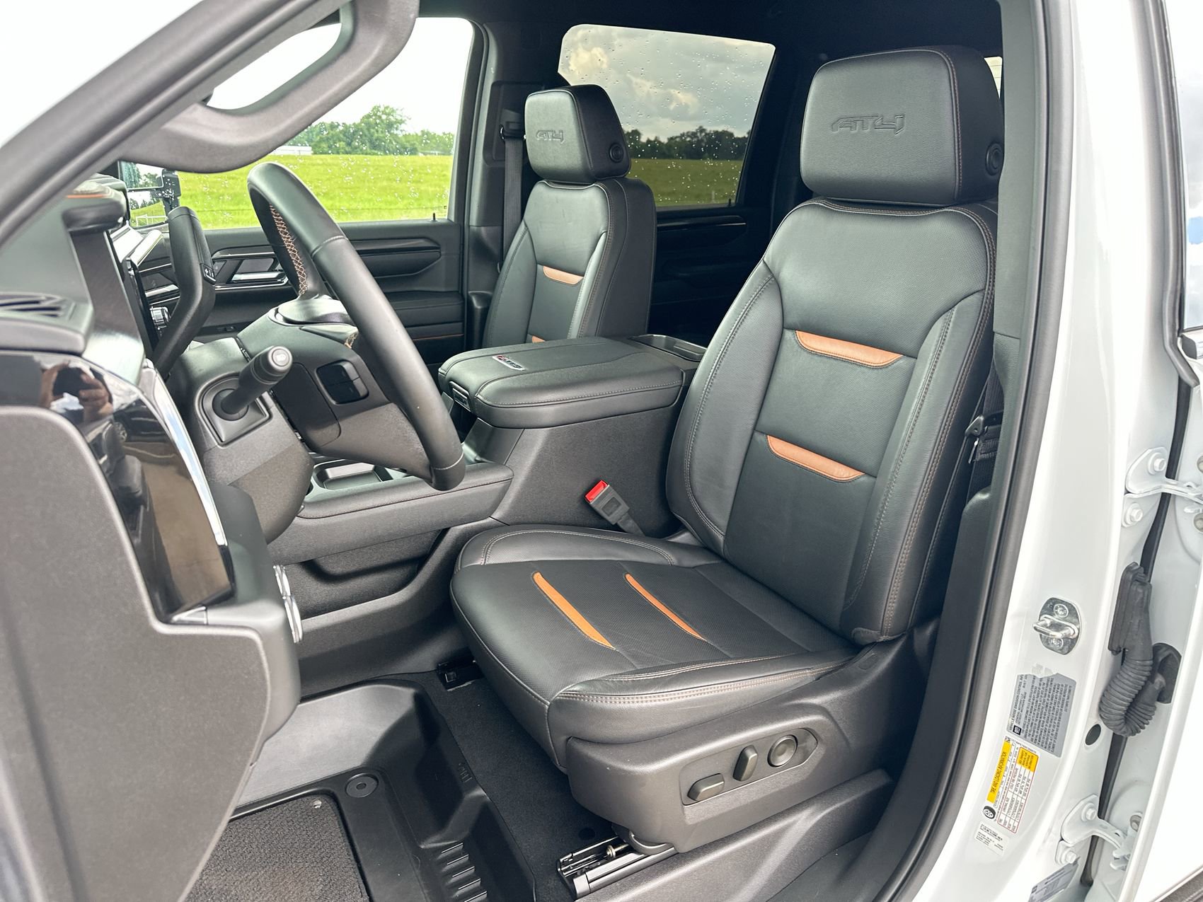 2024 GMC Sierra 2500HD AT4 - Photo 11