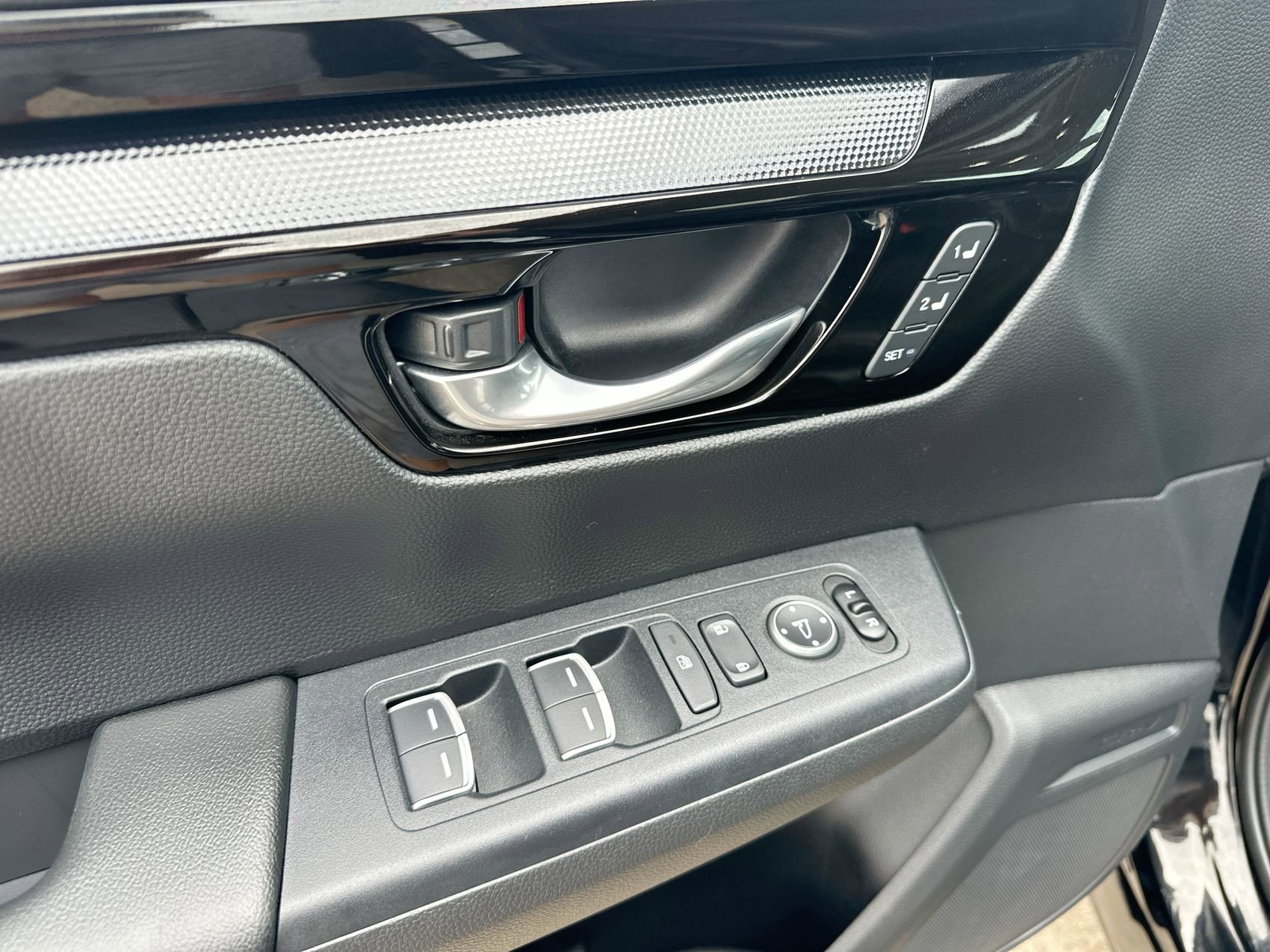 2025 Honda CR-V EX-L - Photo 13
