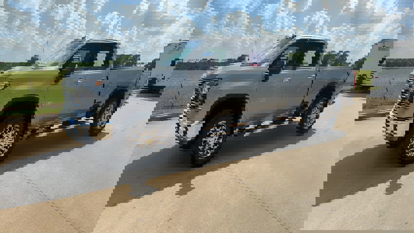 2024 Chevrolet Silverado 2500HD LTZ photo 4