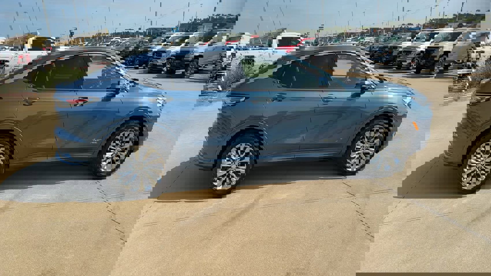 2025 Buick Envista Avenir photo 2