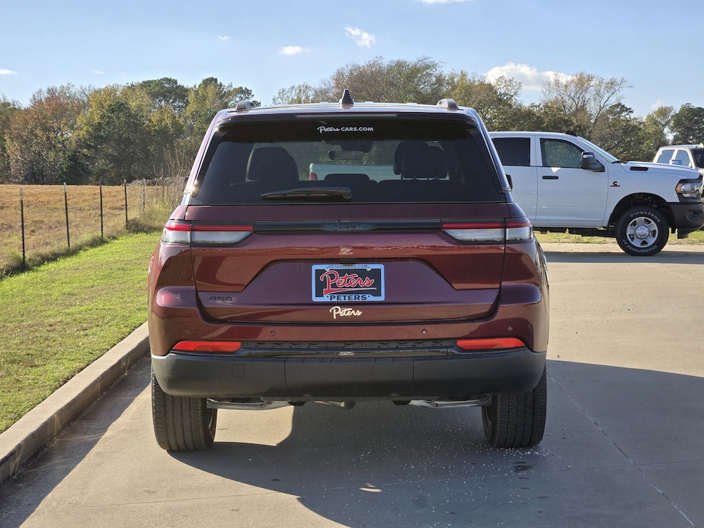 New 2025 Jeep Grand Cherokee Laredo Sport Utility