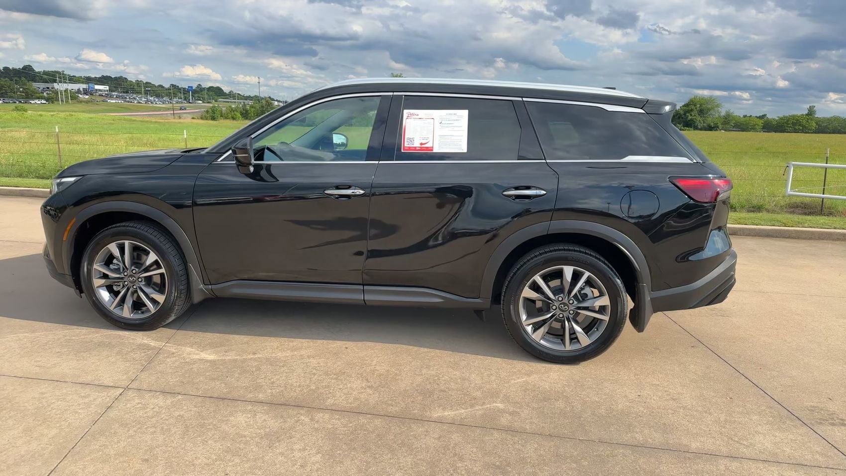 2023 INFINITI QX60 LUXE - Photo 6