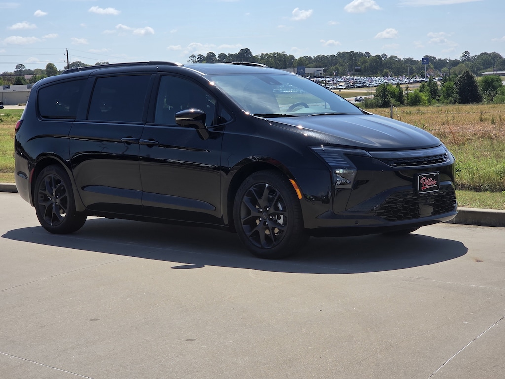 New 2027 Chrysler Pacifica Limited Passenger Van