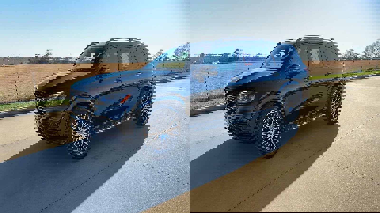 2023 Mercedes Benz GLS 450 4MATIC photo 4