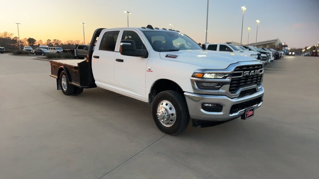 New 2025 Ram 3500 Chassis Cab Tradesman/Big Horn Pickup