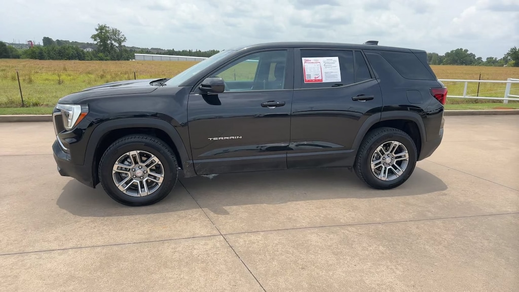 Used 2025 GMC Terrain AWD Elevation AWD Elevation