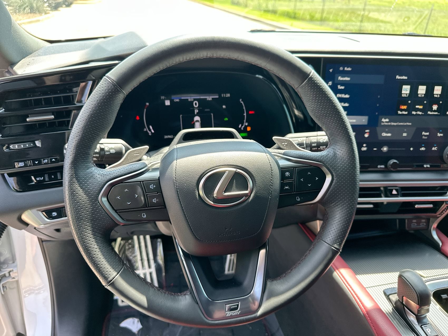2024 Lexus RX Hybrid 500h - Photo 14