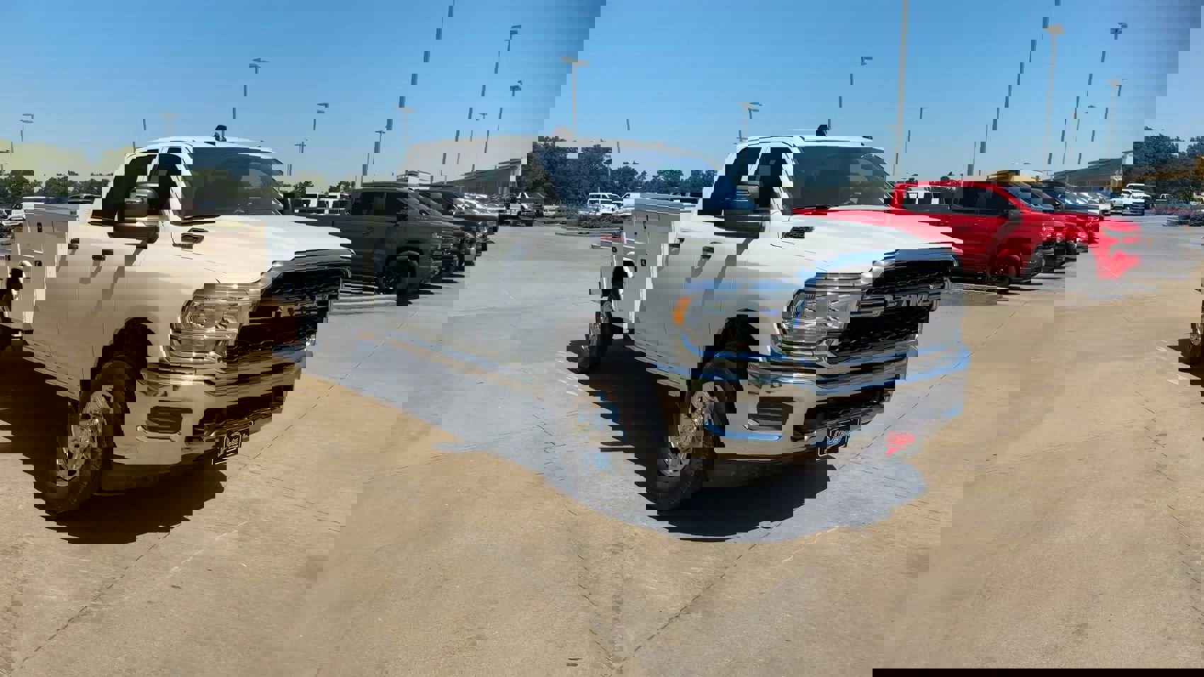 2024 Ram 2500 Tradesman photo 2