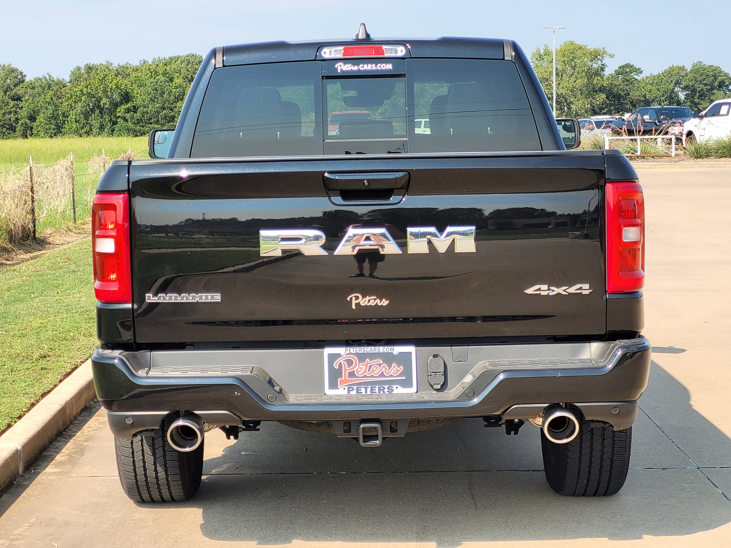 2025 Ram 1500 Laramie photo 4