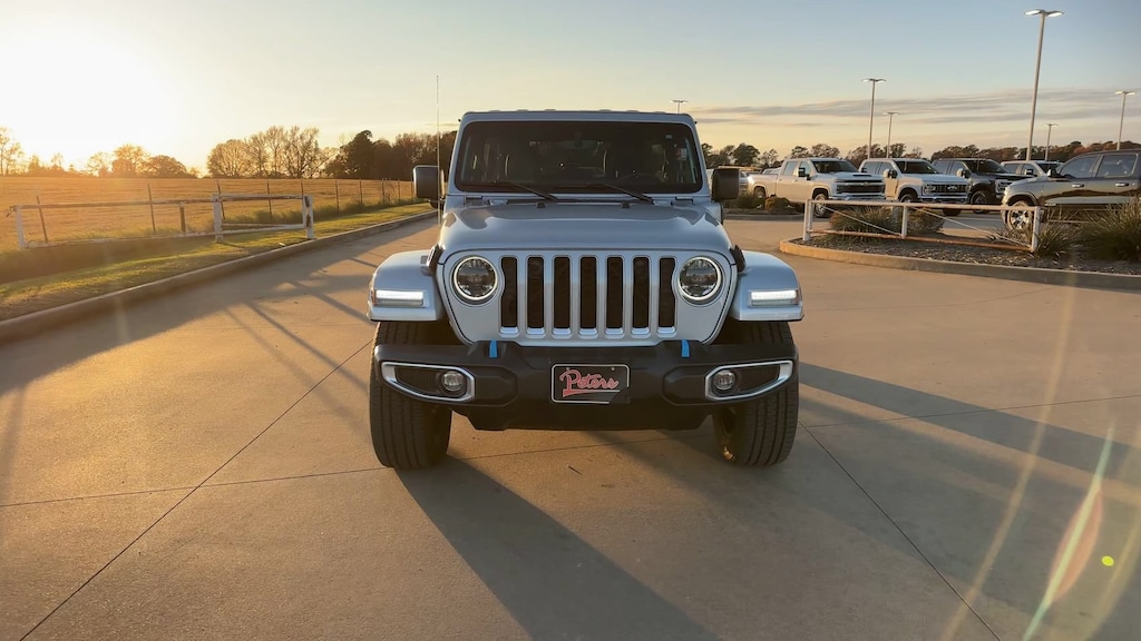 New 2023 Jeep Wrangler 4xe Sahara Sport Utility