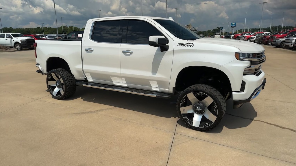 Used 2022 Chevrolet Silverado 1500 High Country 4WD Crew Cab 147 High Country