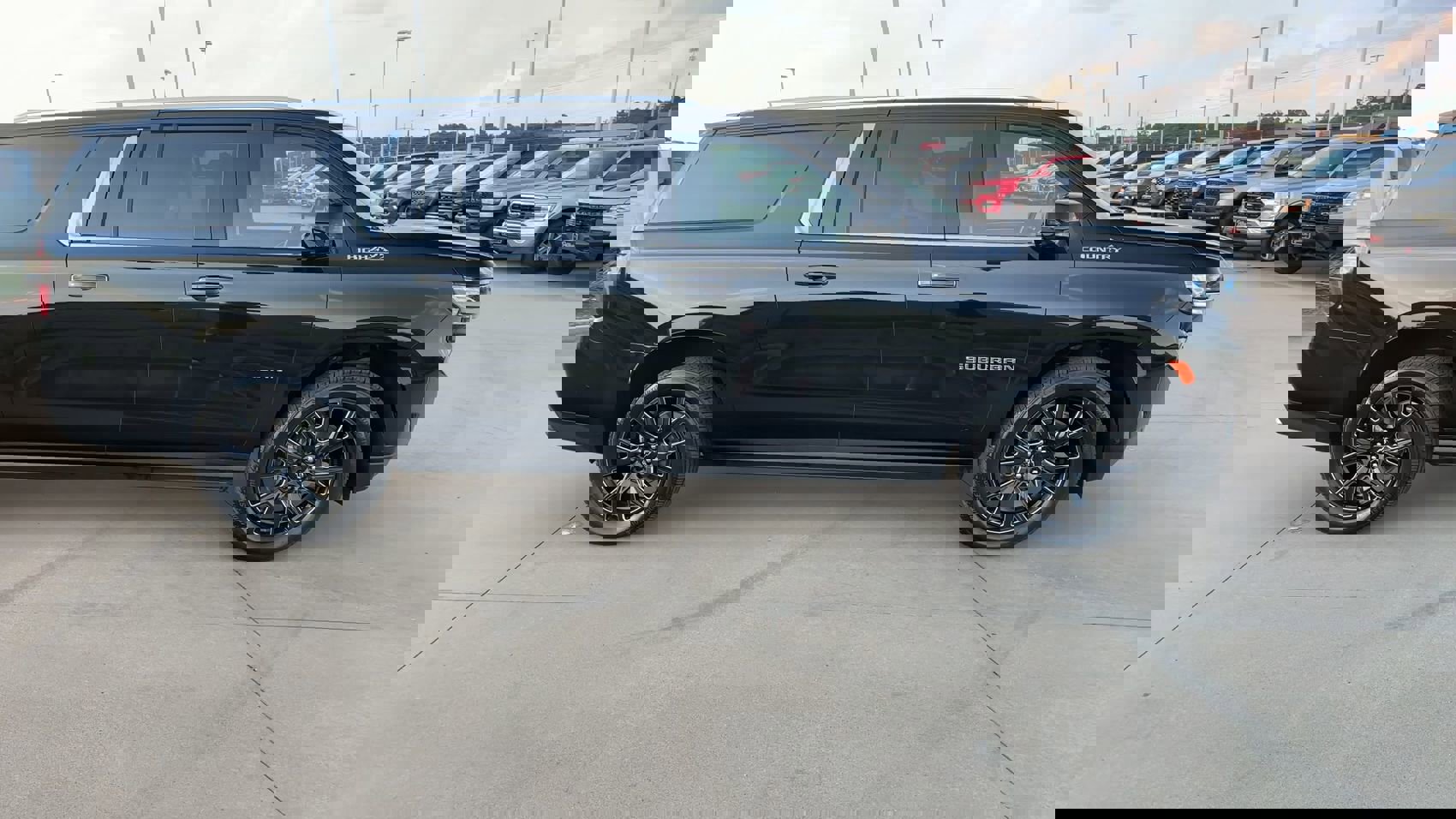 2024 Chevrolet Suburban High Country photo 2