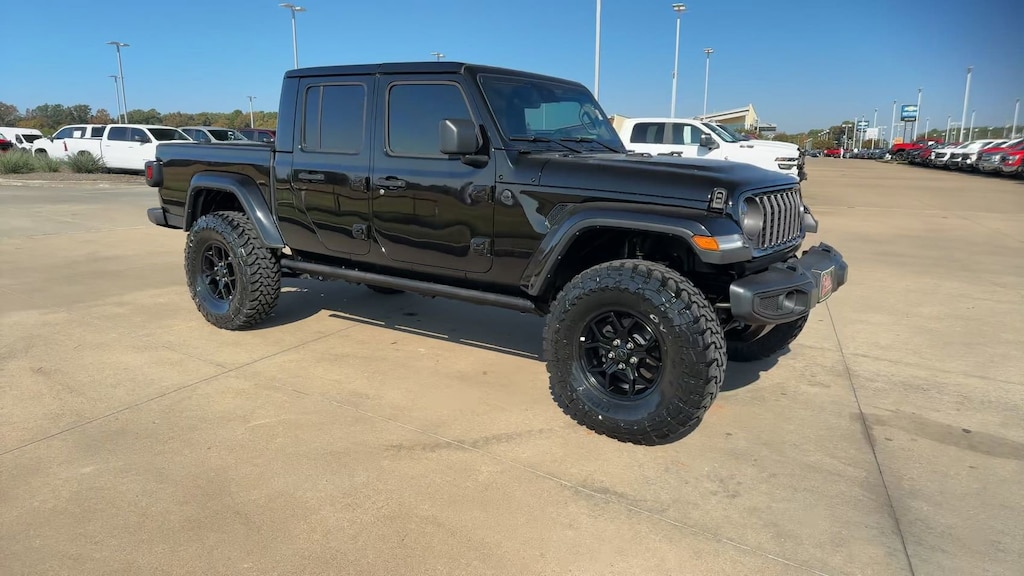 New 2024 Jeep Gladiator Sport Pickup