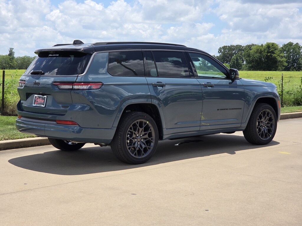 New 2026 Jeep Grand Cherokee L Summit Sport Utility