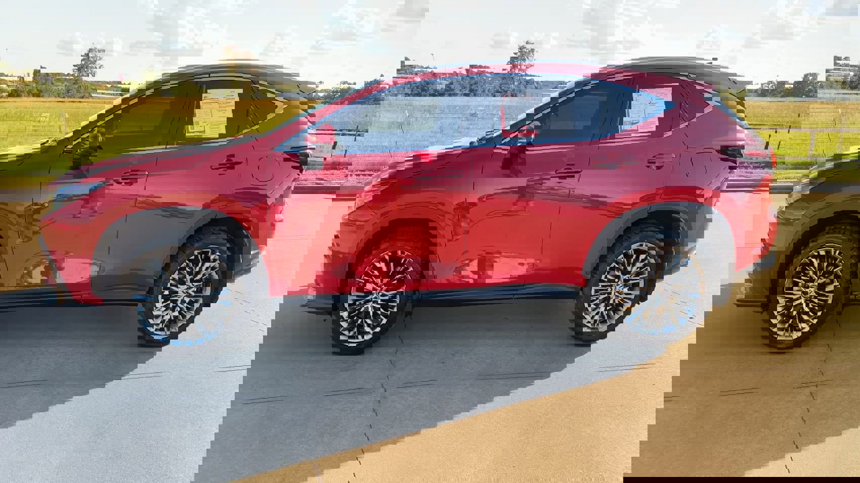 2022 Lexus NX 350h Premium AWD photo 4