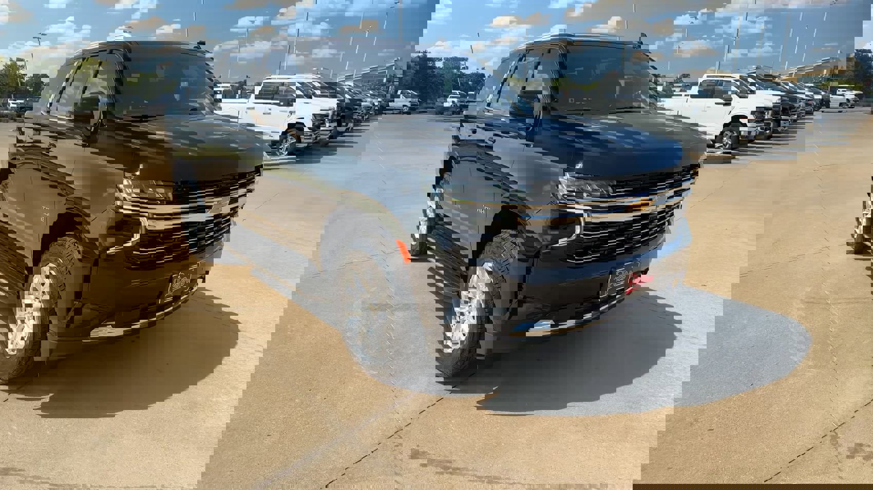2022 Chevrolet Tahoe LT photo 3