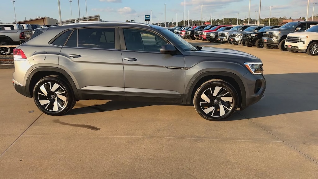 Used 2025 Volkswagen Atlas Cross Sport 2.0T SE w/Technology 2.0T SE w/Technology FWD