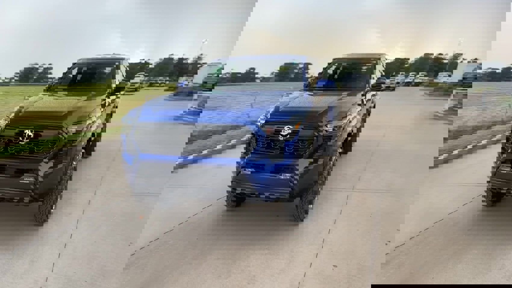 2024 Toyota Tacoma TRD Off-Road photo 3
