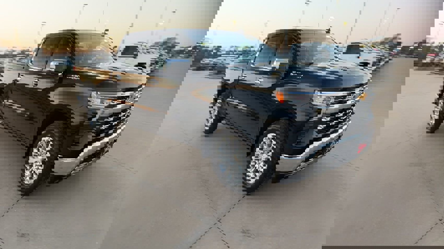 2025 Chevrolet Silverado 1500 LTZ photo 3