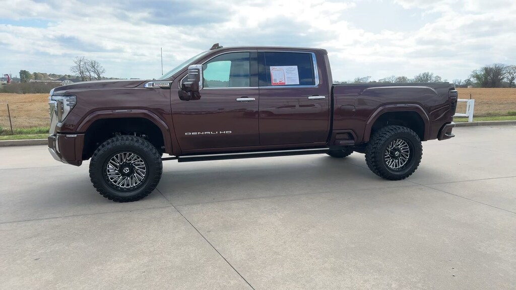 Used 2024 GMC Sierra 2500HD Denali 4WD Crew Cab 159 Denali