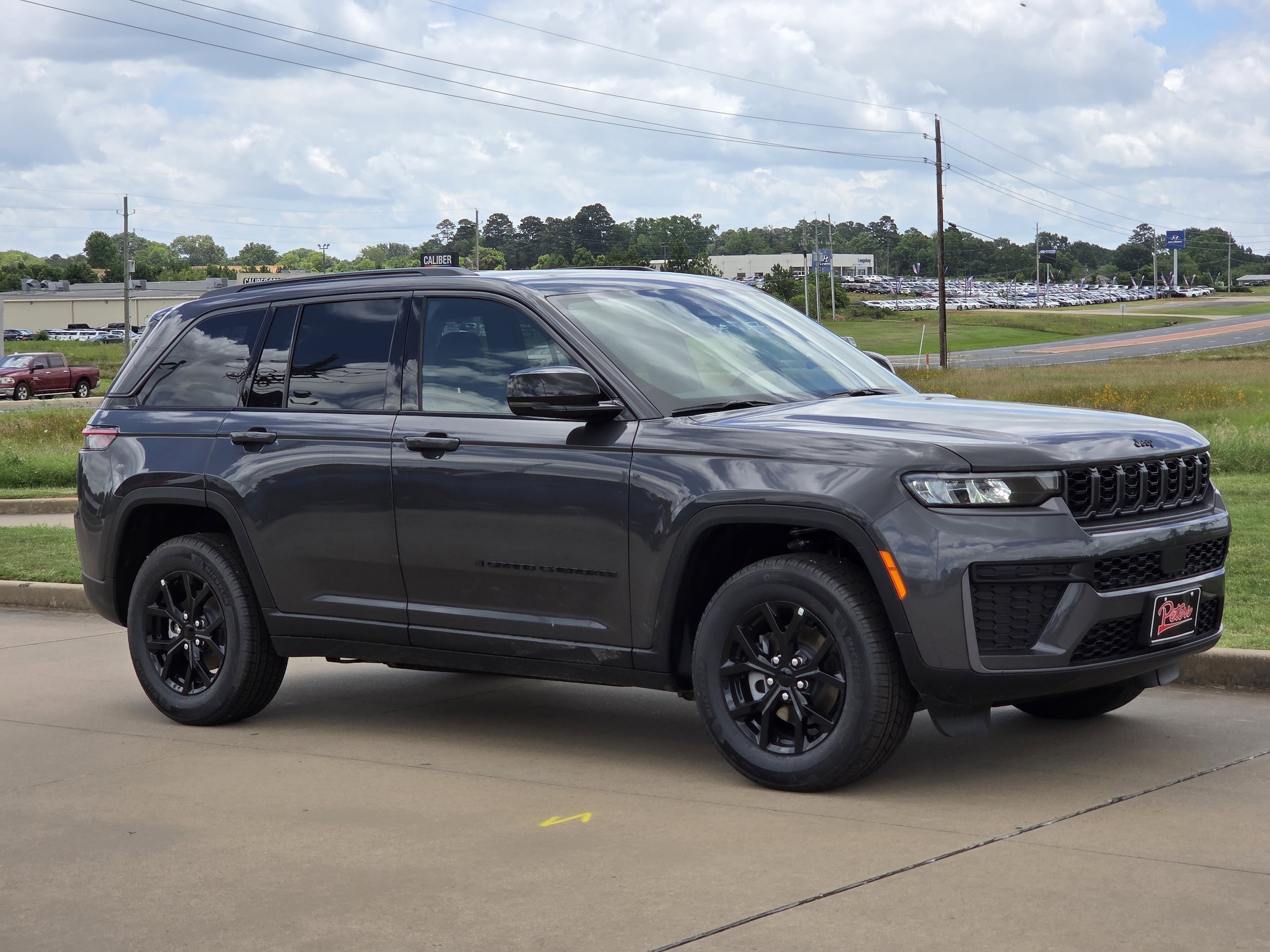New 2026 Jeep Grand Cherokee Laredo