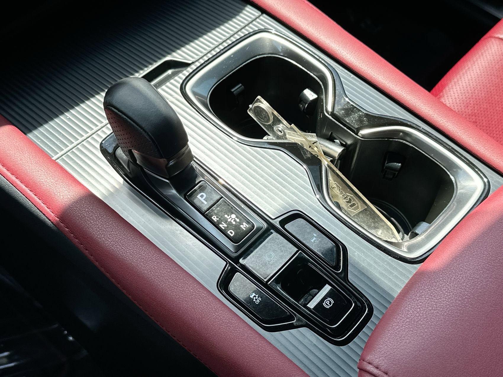 2024 Lexus RX Hybrid 500h - Photo 20