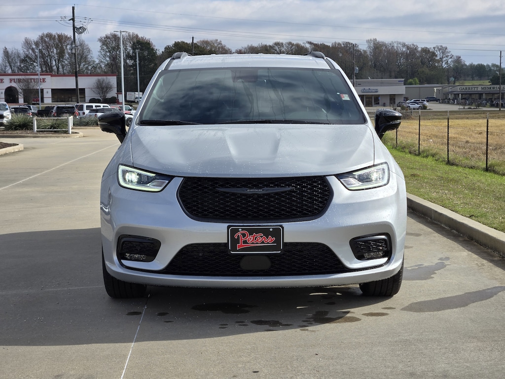 New 2026 Chrysler Pacifica Select Passenger Van