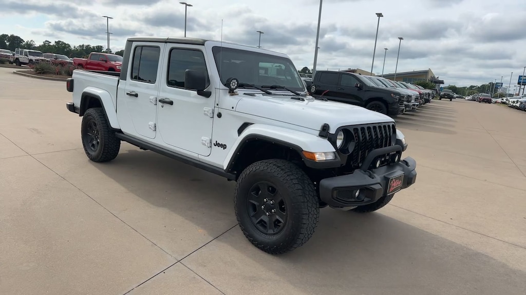 Used 2022 Jeep Gladiator Willys Willys 4x4
