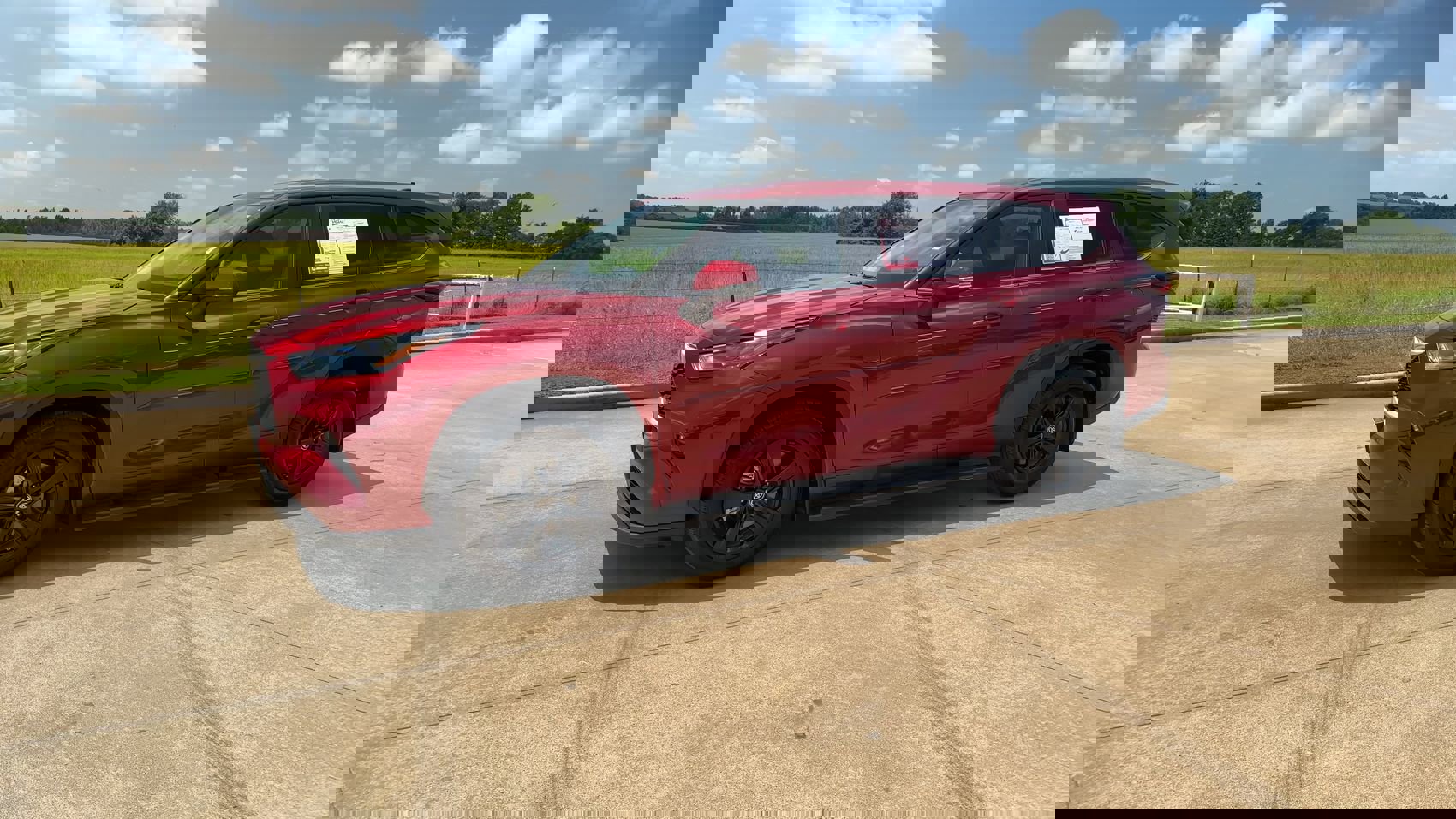 2024 Toyota Highlander LE photo 4