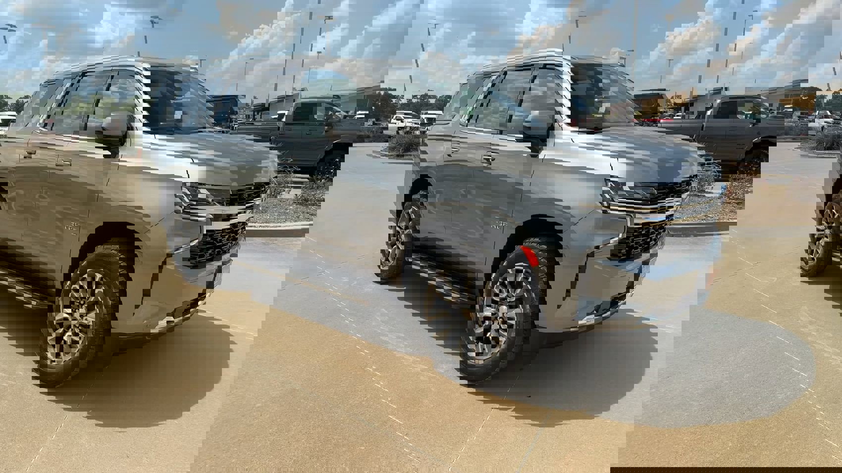 2022 Chevrolet Tahoe LS photo 2